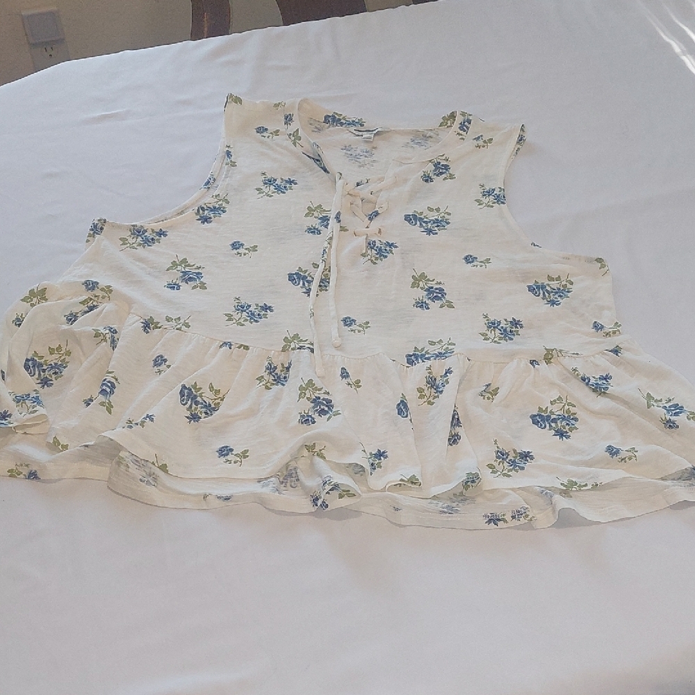 Lucky Brand White Floral Peplum Tie-Front Tank Top .Size L